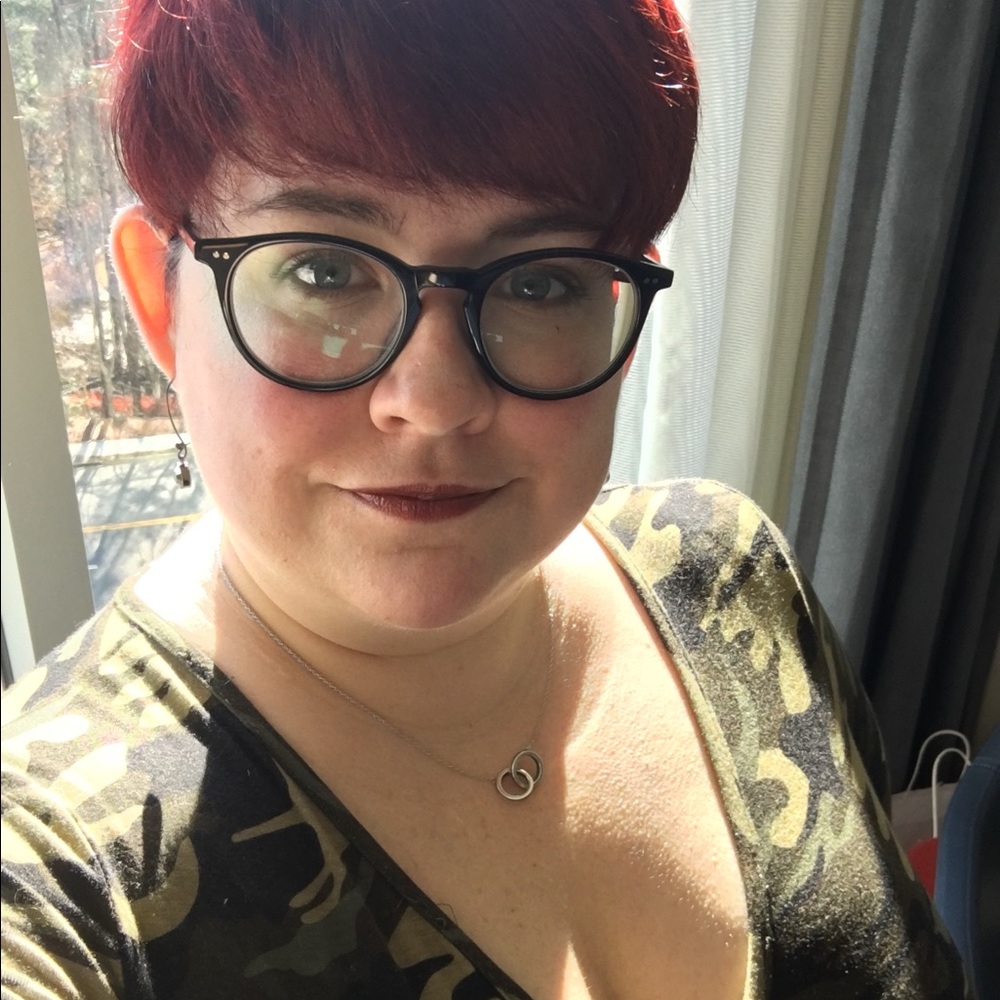 Meet your Posher, Amanda